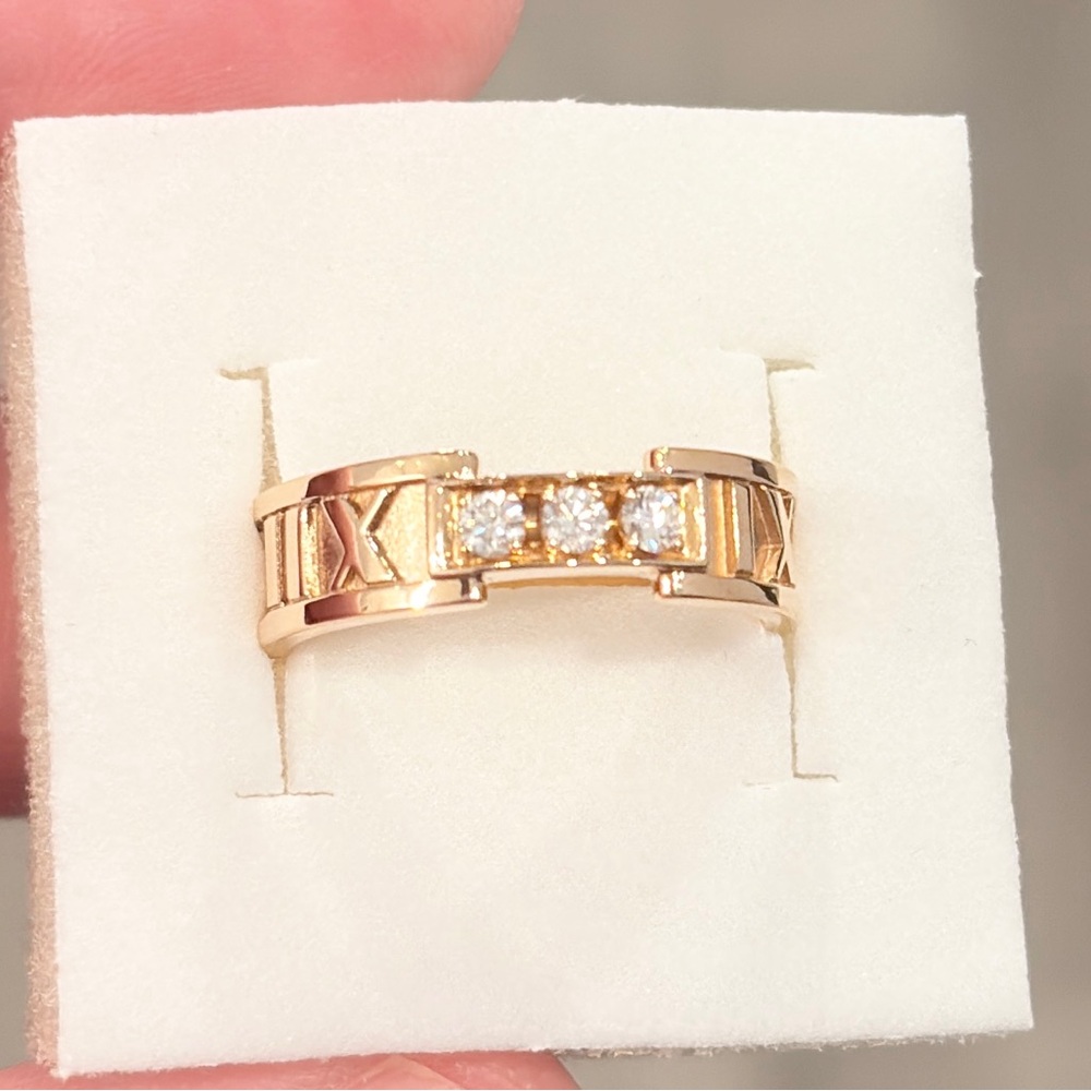 18K Tiffany Atlas Diamond Ring, 750 Rose Gold, Roman Numerals, Size 6 - Picture 6 of 15